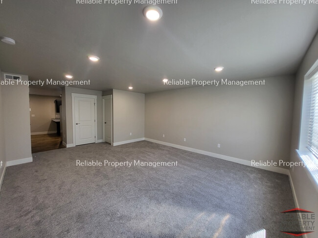 Photo - 2015 Lawrence Ln