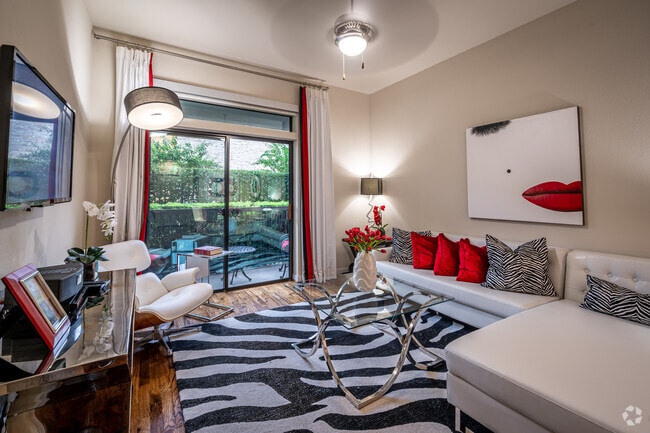 1BR, 1BA - 941SF