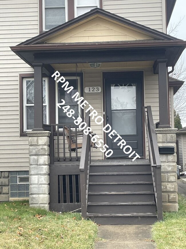 COMING SOON WYANDOTTE DUPLEX - COMING SOON WYANDOTTE DUPLEX Casa