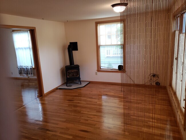 Living Room - 1414 NW Polk Ave