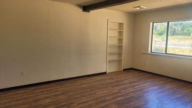 Photo - SIXA4267 Unit A