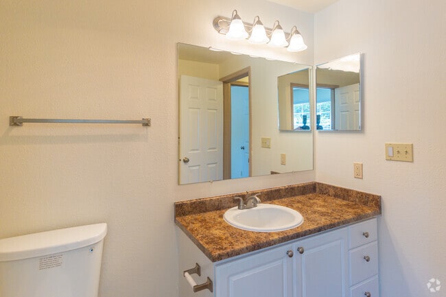 1BR, 1BA - 800SF