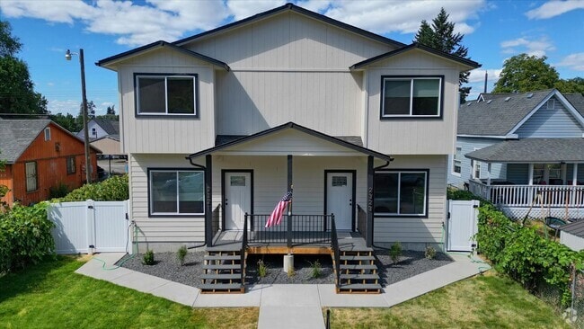 Building Photo - 2321 E 7th Ave Rental