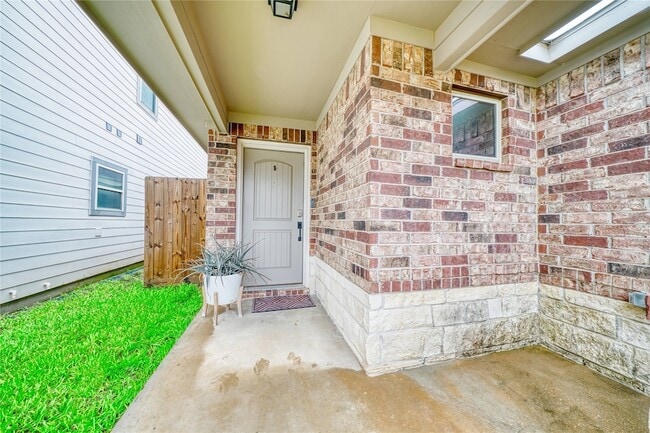 Photo - 7919 Cypress Country Dr