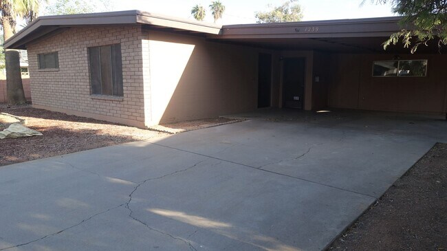 Photo - Charming 4-bedroom, 2-bathroom in Tempe!