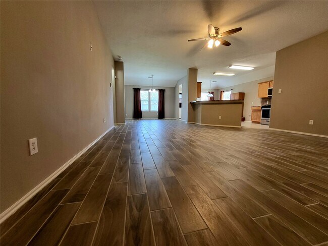 Photo - 2734 Trinity Glen Ln