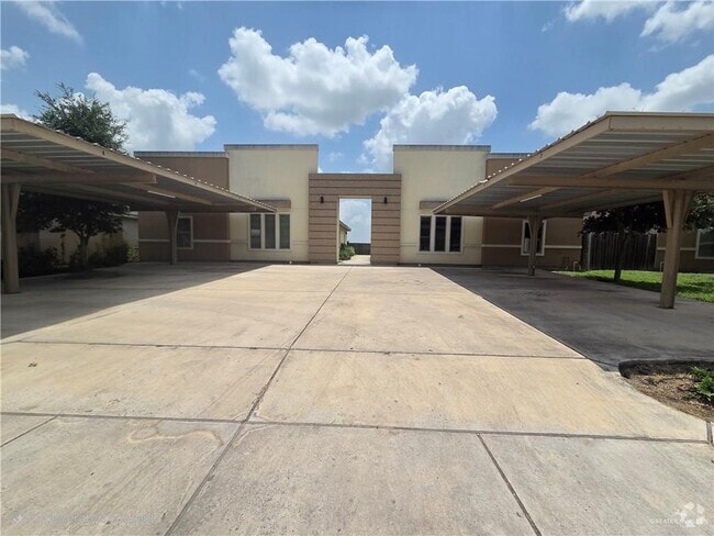Building Photo - 2010 Garden Ridge Dr Unit 2 Rental