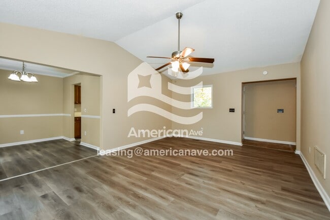 Photo - 21 Harrington Ct