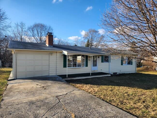 Building Photo - Must See Beauty! Rental