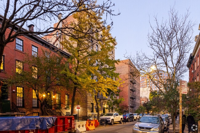 Photo - 227 W 11th St