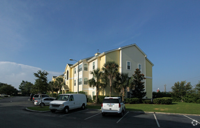 Building Photo - The Pines at Warrington Rental