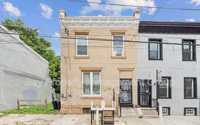 Building Photo - 1124 W Nevada St
