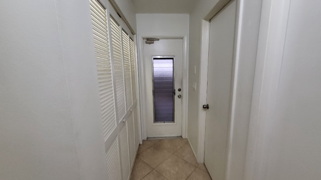 Photo - 1737 E Groveleaf Ave