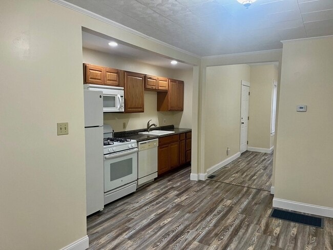 Photo - 233 Division St Unit 2E