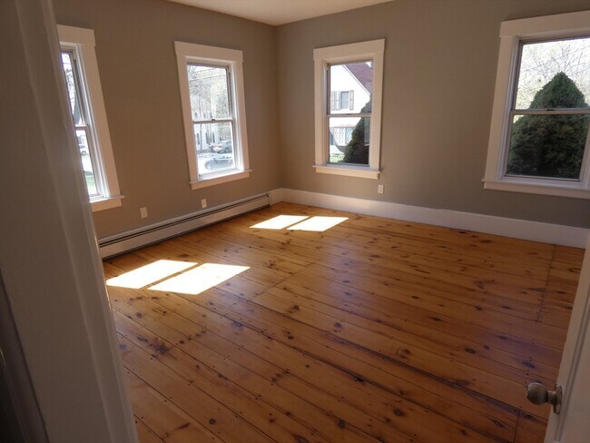 Photo - 94 Maple St Unit 1A