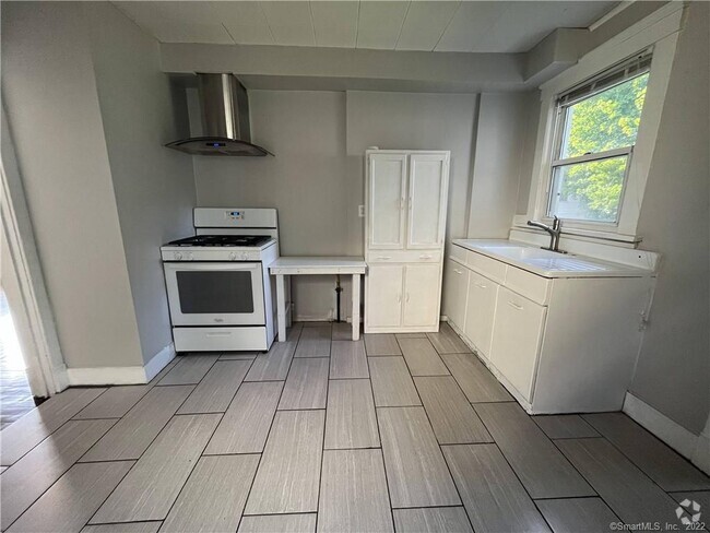 Building Photo - 941 1st Ave Rental