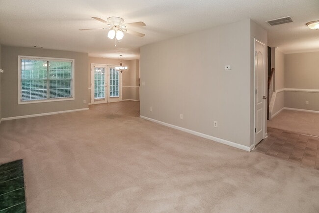 Photo - 4045 Lindsey Ln