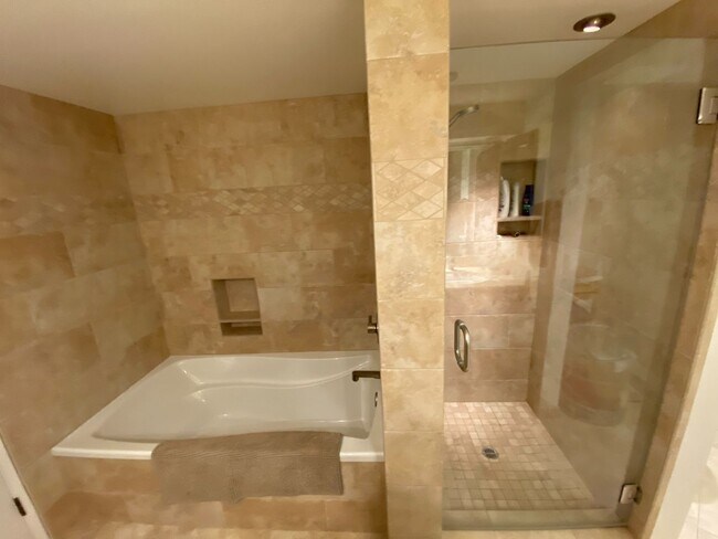 Photo - 6 month Furnished rental Bankers Hill, Vie...