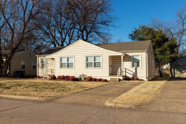 Photo - Beautiful Brookside duplex unit - NO PETS