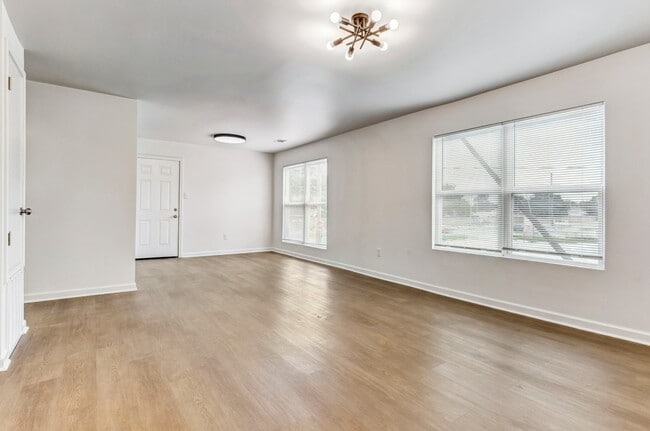 Photo - Whitney Manor