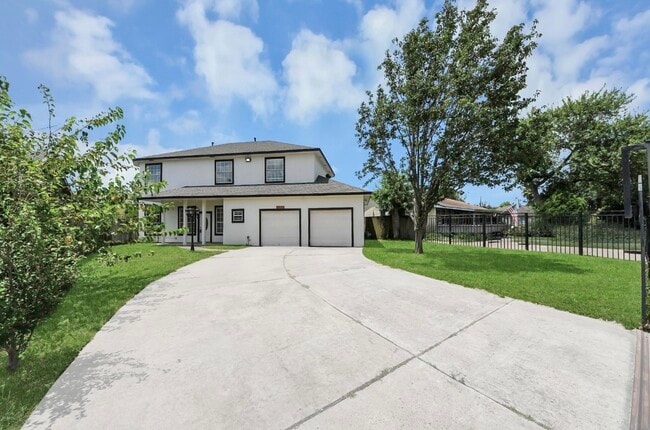 Photo - 10535 Emnora Ln