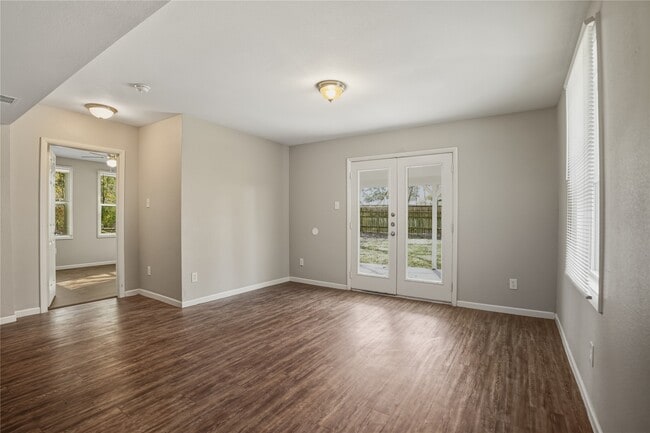 Building Photo - 1015 Prune St