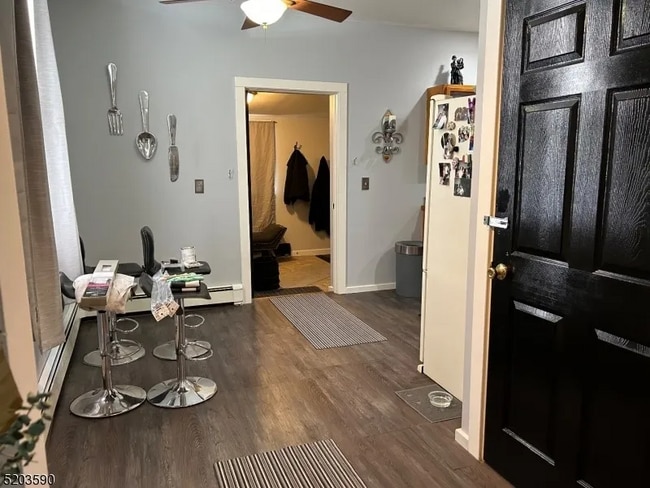 Photo - 81 Railroad Ave