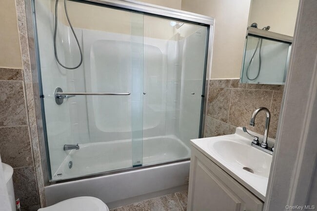 Photo - 84-56 164th St Unit 2nd Fl