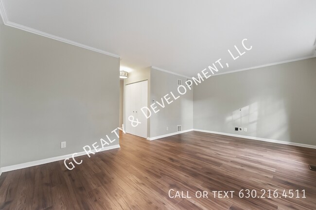 Photo - 32 Forest Ln