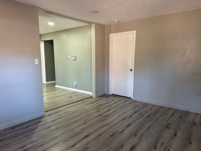 Photo - Charming 3 Bedroom 2 Bath for rent!!