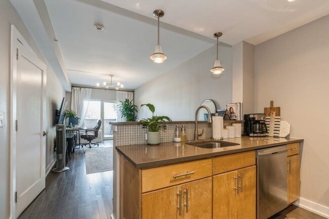 Photo - 3312 Hudson Ave Unit 2D