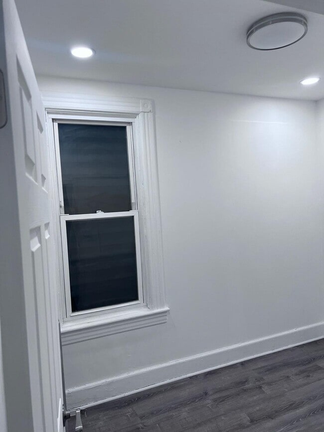 Photo - 105 Ridgewood Ave Unit 1