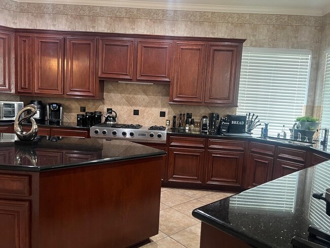 Building Photo - 4114 Fisher Lake Dr