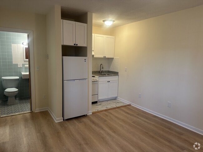 Building Photo - 2018 Commonwealth Avenue Unit 9 Rental