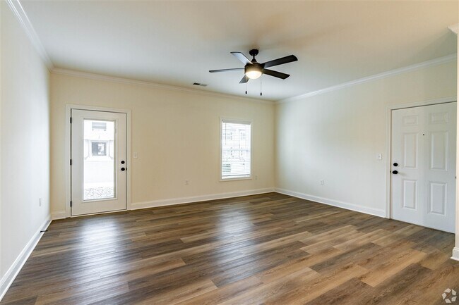 8573 Grv Pk St