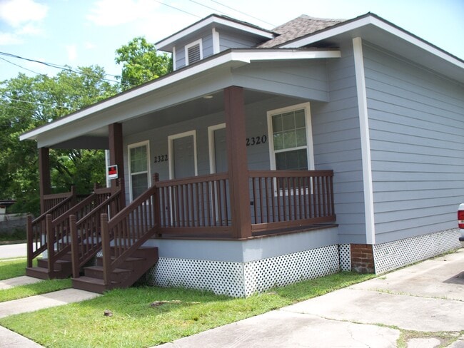 Building Photo - 2320 Chapman St Unit 2320