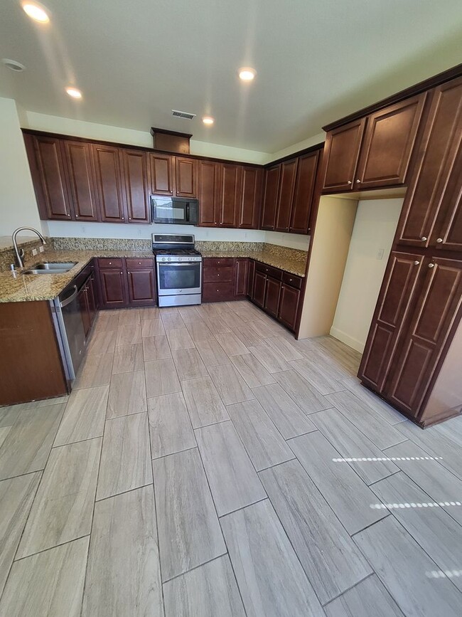 Photo - 1147 Lahontan Dr