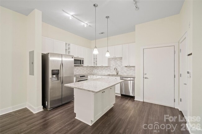 Photo - 716 N Davidson St Unidad 3