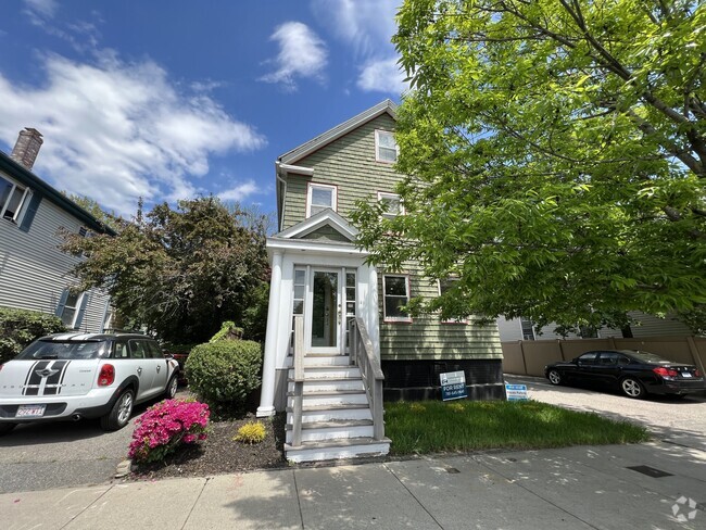 Building Photo - 735 Somerville Ave Unit 3 Rental