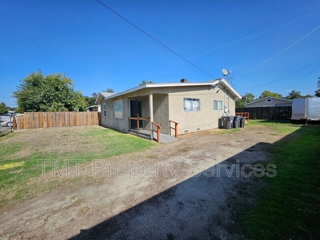 Building Photo - 908 S Sinclair Ave