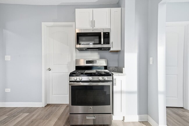 Photo - 1504 Hanover St