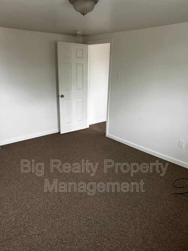 Photo - 29 N Main St Unit 4A