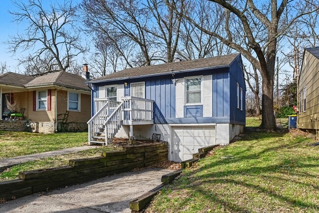 Building Photo - Charming 2 bedroom 1 bath located in Kansas City