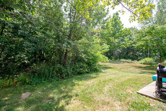 5567 Pinehurst Ln