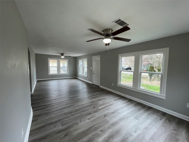 Photo - 2327 4th Ave N