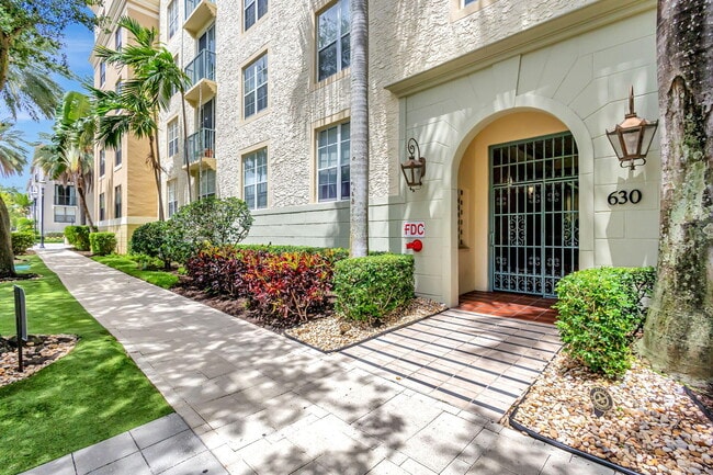 Building Photo - 630 S Sapodilla Ave Unit 203 Rental