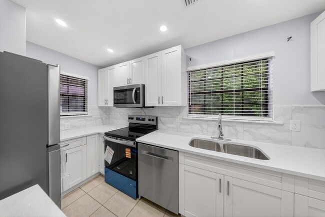Photo - 5300 Treetops Dr