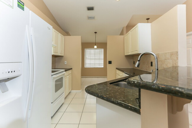 Photo - 5141 Willow Pond Rd W