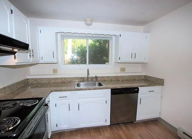 Photo - 76 Highwood Dr Unit 76