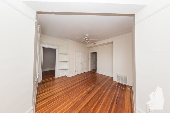 Photo - 2258 N Southport Ave Unit 2